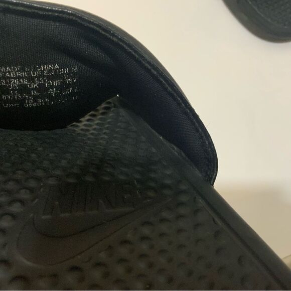Nike Benassi JDI Slides Black White Sandals Swoosh Logo Slip On Men's 11 - Picture 8 of 8